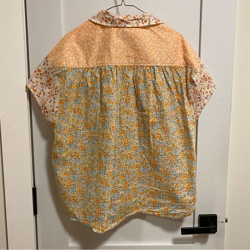 AE Button Down Top - Picture 2 of 3